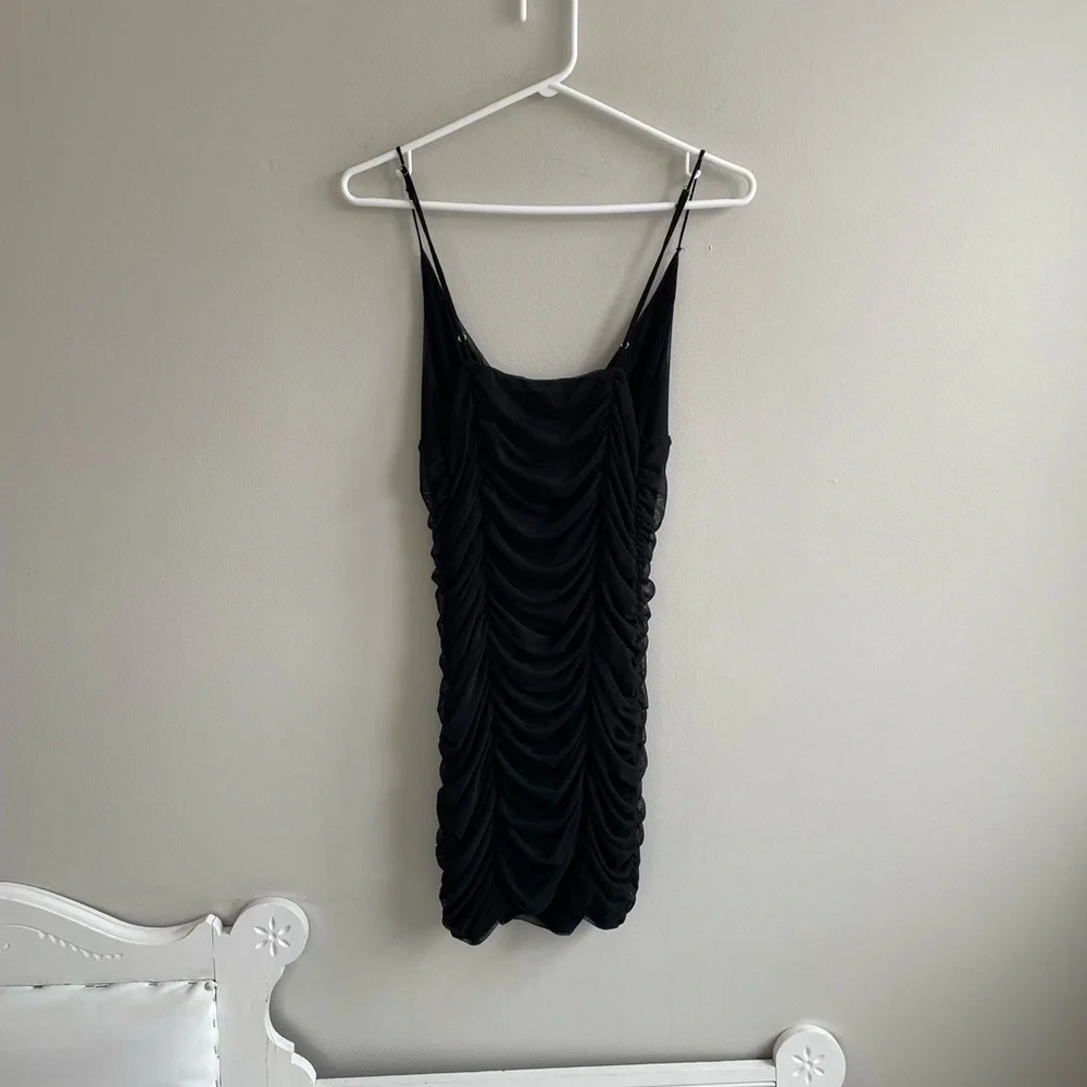 BLACK SHEER SPAGHETTI STRAP DRESS LINED RUCHED STRETCH URBAN OUTFITTERS - Picture 9 of 11